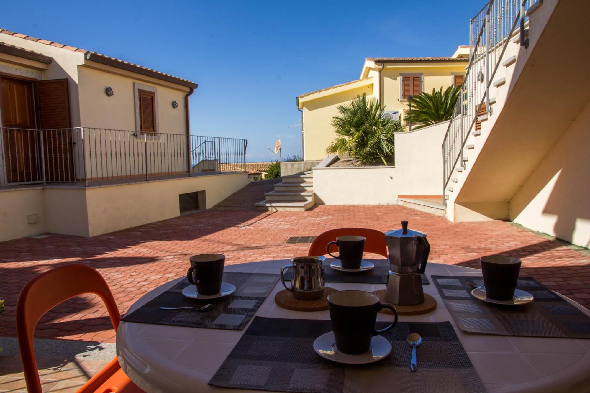 Gf Apartments Li Seddi Badesi Exterior foto